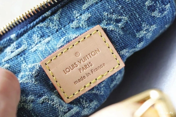 MM Croissant VUITTON LOUIS 0322